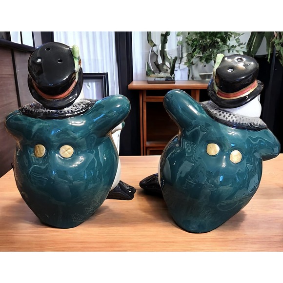 2005 Discontinued SNOW BUSINESS PENGUINS S/P SHAKERS by Fitz and Floyd - Picture 3 of 7